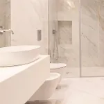 The Eight Luxury *