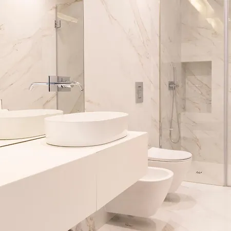 The Eight Luxury * Penafiel