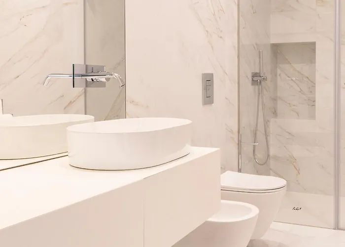 The Eight Luxury * Penafiel