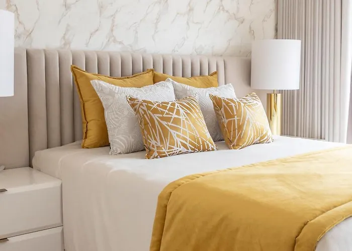 The Eight Luxury Apartment