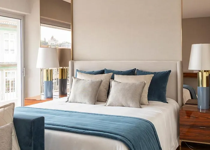 The Eight Luxury Penafiel