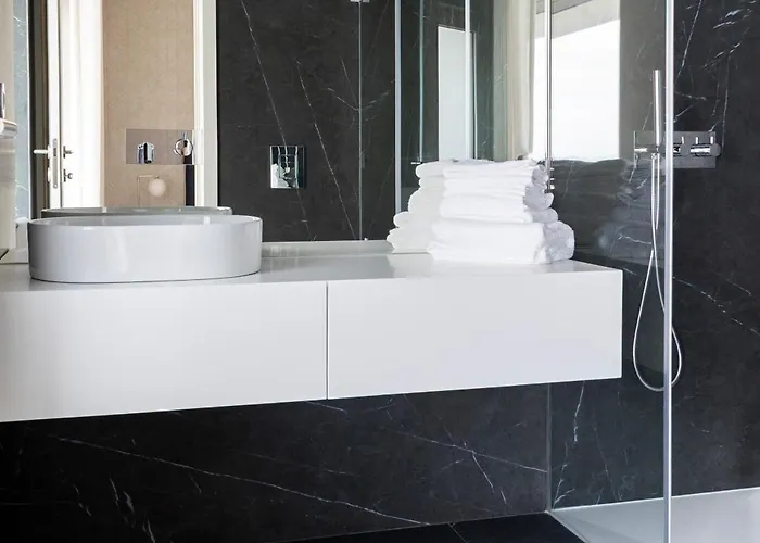 The Eight Luxury Penafiel